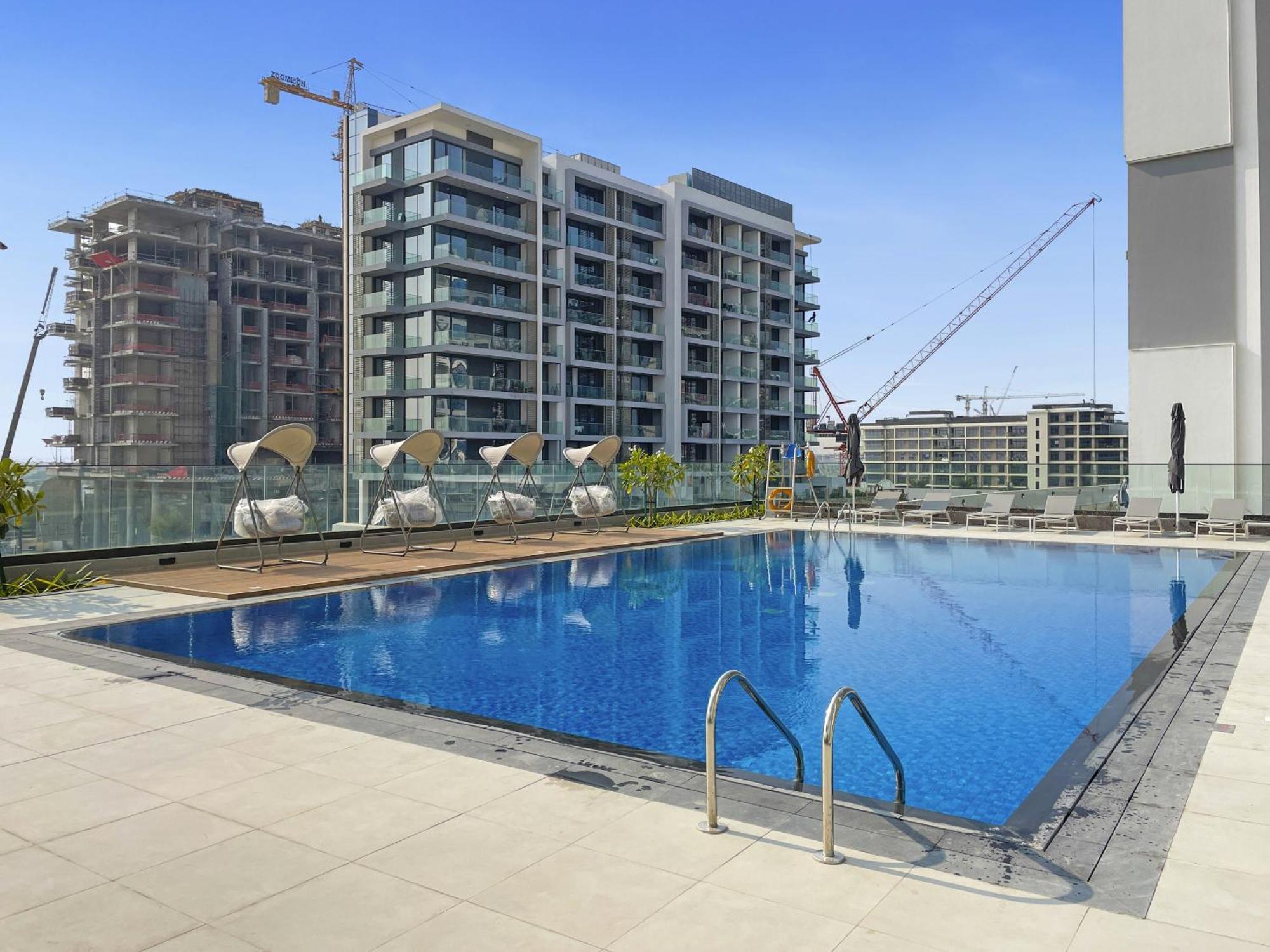 Vayk - Spacious 1 Bd In Hills Apartment Dubai